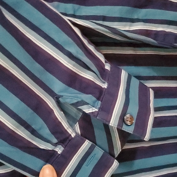 Woman's Van Heusen Studio Button Up Blouse Size Large - Picture 5 of 10
